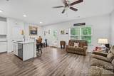 2703 Calvary Street - Photo 5