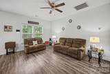 2703 Calvary Street - Photo 6