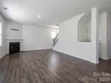 907 Newport Court - Photo 11