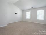 907 Newport Court - Photo 28