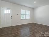 907 Newport Court - Photo 6