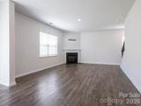 907 Newport Court - Photo 10