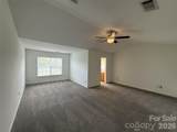 9956 Kings Parade Boulevard - Photo 15