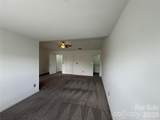 9956 Kings Parade Boulevard - Photo 16