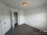 9956 Kings Parade Boulevard - Photo 19