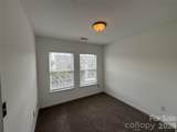 9956 Kings Parade Boulevard - Photo 20