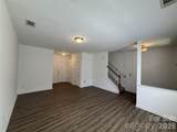 9956 Kings Parade Boulevard - Photo 3