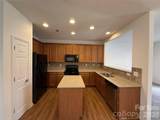 9956 Kings Parade Boulevard - Photo 8