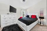 1031 Plaza Walk Drive - Photo 17