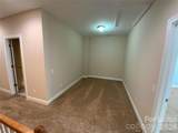 10220 Vanguard Parkway - Photo 15