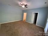 10220 Vanguard Parkway - Photo 31