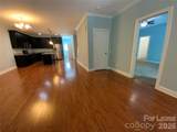 10220 Vanguard Parkway - Photo 32
