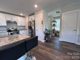 606 Carpenter Street - Photo 6