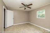 219 Roslyn Drive - Photo 18