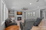 9896 Manor View Drive - Photo 15