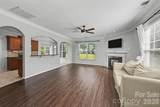 517 Stowe Road - Photo 2