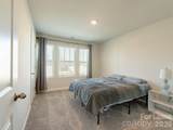 4009 Woodland View Drive - Photo 32