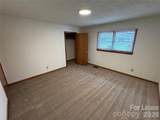 2033 Oakdale Road - Photo 10