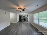 4828 Lynn Lee Circle - Photo 2