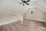 1012 Marthas Meadow Lane - Photo 25
