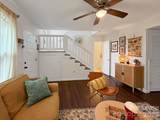 902 Creekside Drive - Photo 2