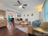 902 Creekside Drive - Photo 4