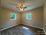 2621 Greenbriar Road - Photo 7