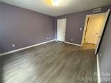 1920 Countrymens Court - Photo 11