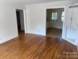 1308 Kings Drive - Photo 2
