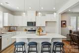 324 Laura Elizabeth Lane - Photo 5