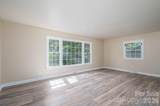 304 Windsor Drive - Photo 8