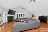 9704 Saddle Avenue - Photo 6