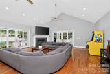 9704 Saddle Avenue - Photo 7