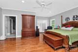 9704 Saddle Avenue - Photo 9