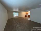3015 Meadow Knoll Drive - Photo 5