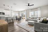 555 Palmarosa Street - Photo 2