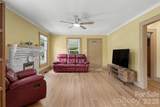 1104 Venus Street - Photo 6