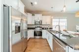 10236 Vanguard Parkway - Photo 14