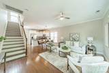 10236 Vanguard Parkway - Photo 3