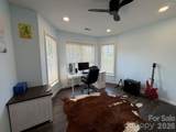 1072 Fox Chase Court - Photo 17