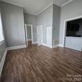 1909 Ozark Avenue - Photo 3