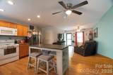2827 Hollybrook Lane - Photo 13