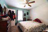 2827 Hollybrook Lane - Photo 16