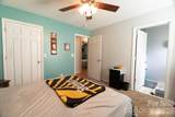 2827 Hollybrook Lane - Photo 18