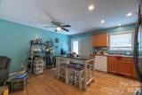 2827 Hollybrook Lane - Photo 9