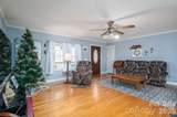 1011 Lester Trail - Photo 11