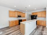 533 Montgrove Place - Photo 14