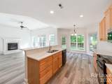 533 Montgrove Place - Photo 16