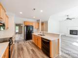 533 Montgrove Place - Photo 17