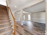 533 Montgrove Place - Photo 4